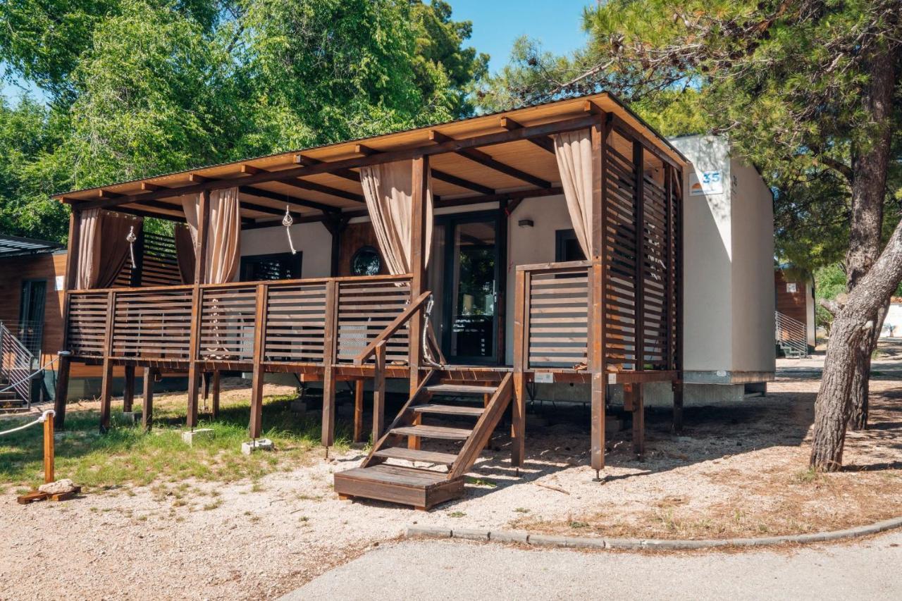 Hotel Croatia Camp Premium à Vodice Extérieur photo