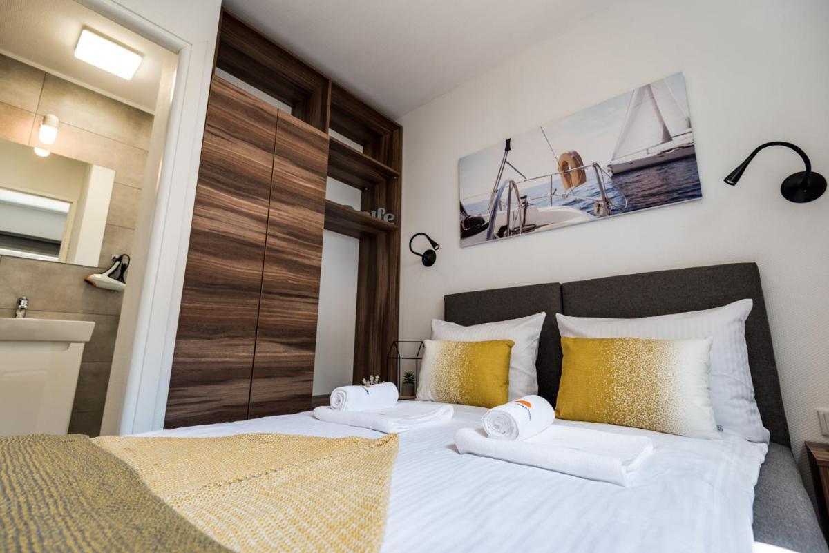 Hotel Croatia Camp Premium à Vodice Extérieur photo